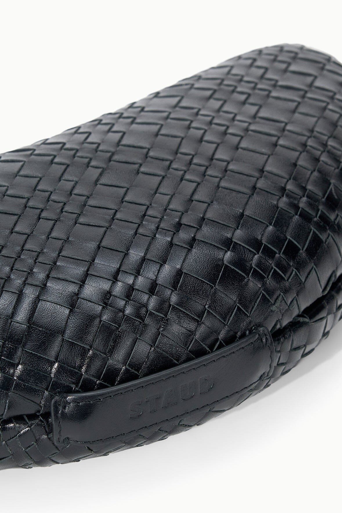 Crescent Clutch Black | STAUD Essential