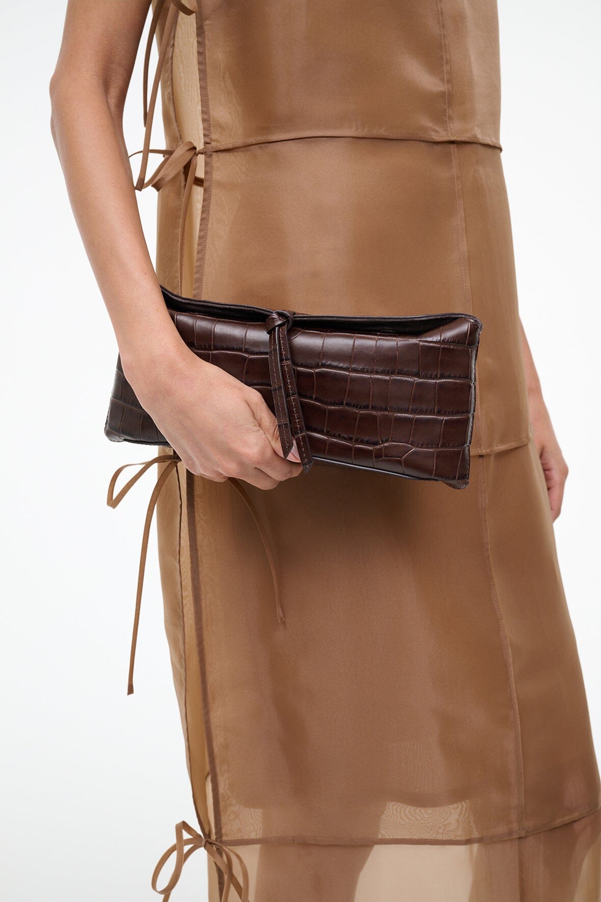 Eve Clutch Espresso Croco | STAUD Value
