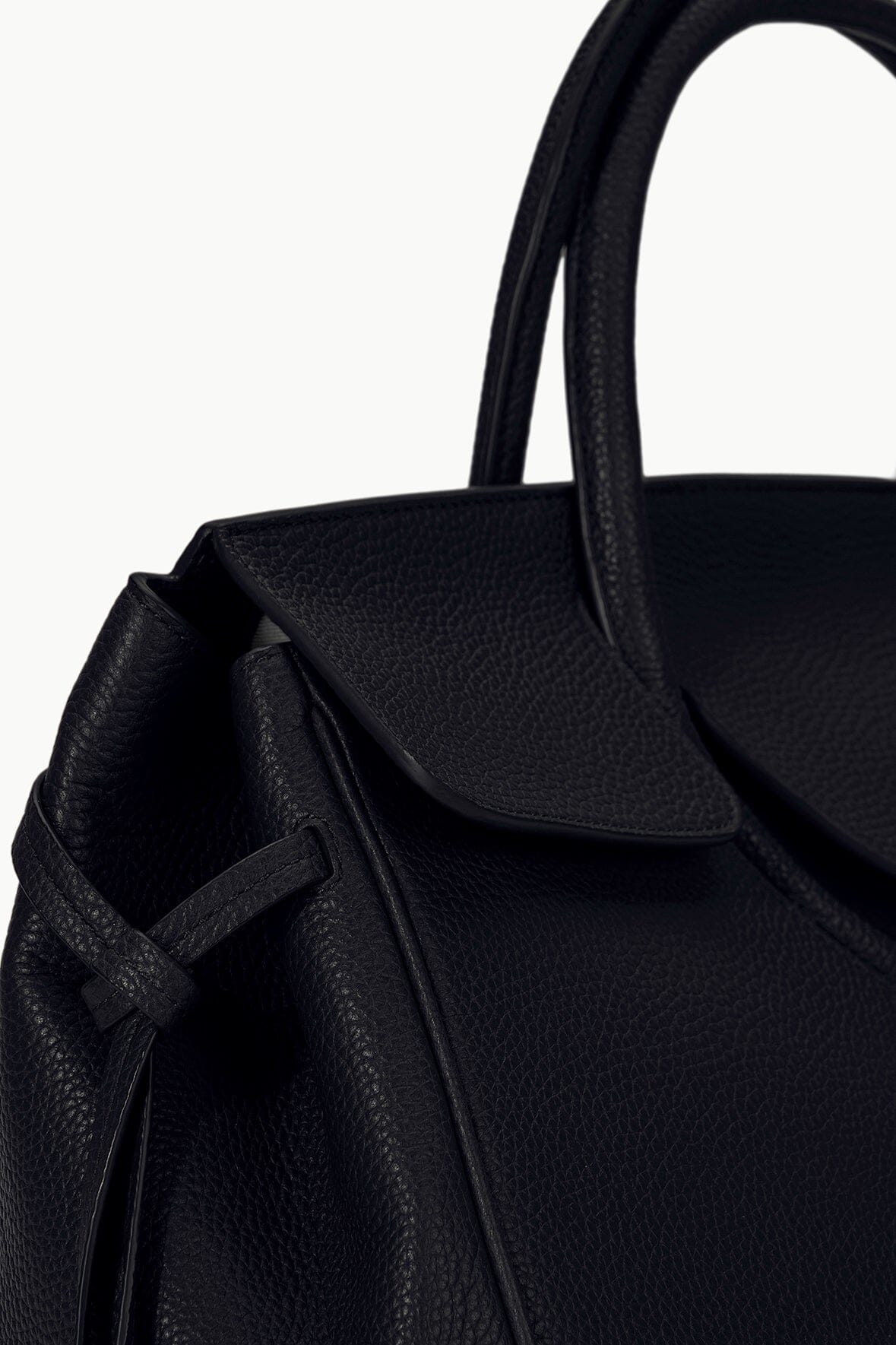 Maude Carryall Black | STAUD Best Seller
