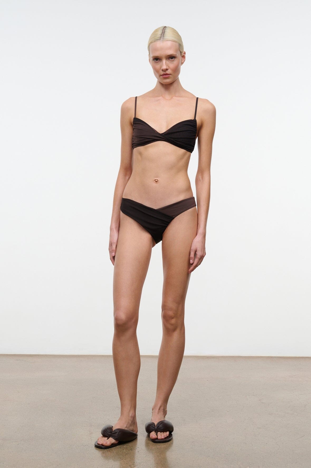 La Mer Bikini Top Espresso Dark Chocolate | STAUD Essential