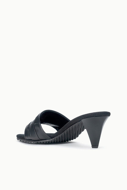 Veda Heel Black | STAUD Classic