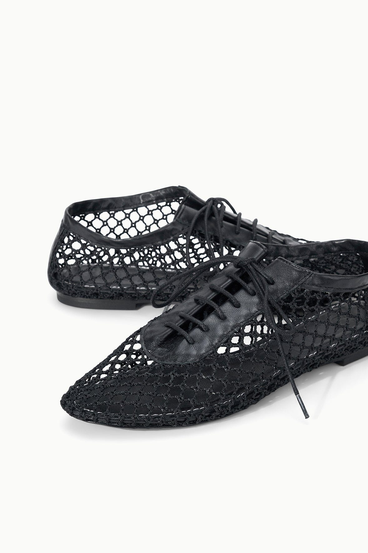 Kit Lace Up Flat Black | STAUD Quality