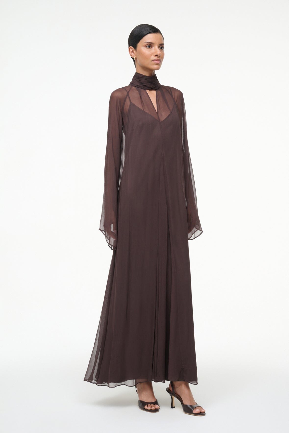 Esther Maxi Dress Earth | STAUD Trending