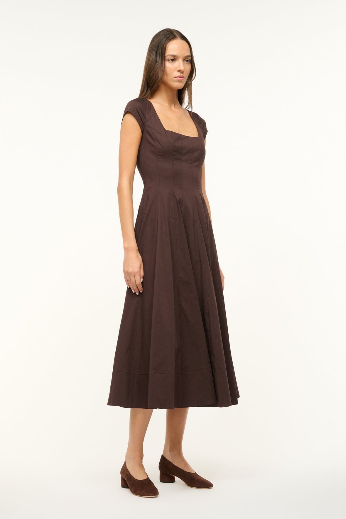 Su26 Short Sleeve Wells Dress Earth | STAUD Quality