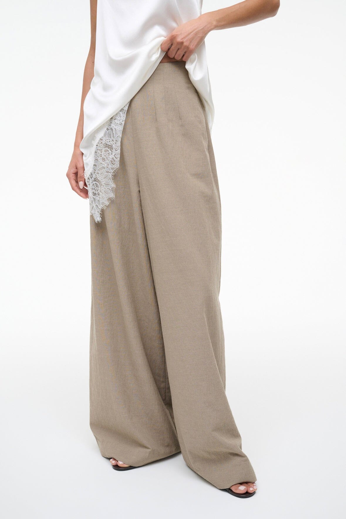 Magpie Pant Natural | STAUD Essential