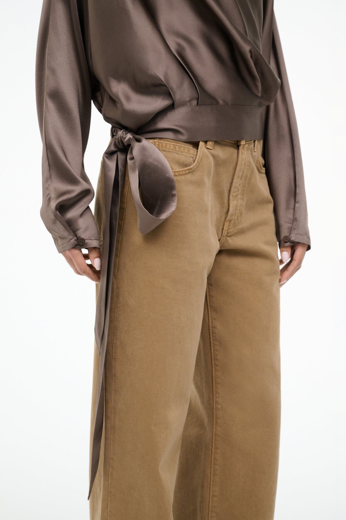 Phoebe Silk Top Truffle | STAUD Hot Sale