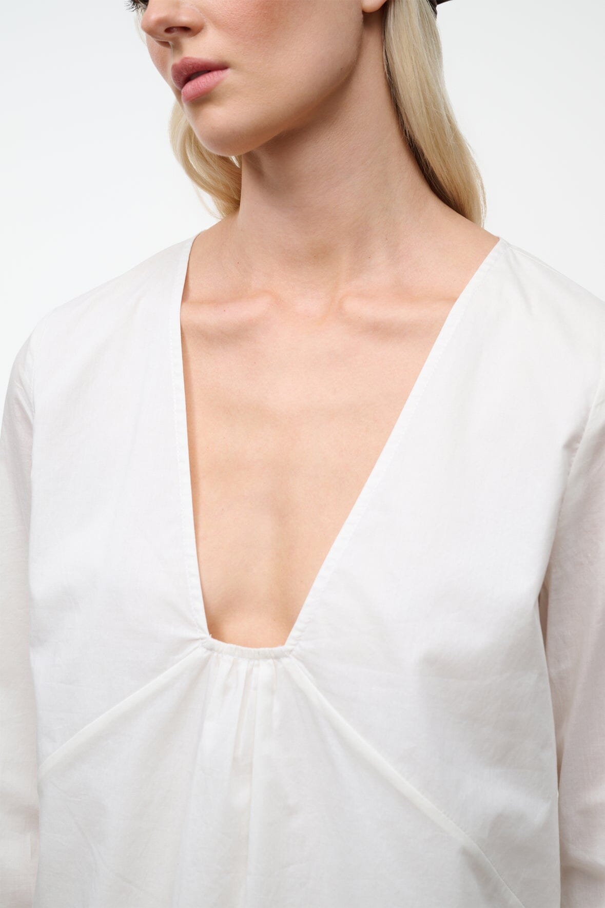 Vivi Top Ivory | STAUD Smart Buy